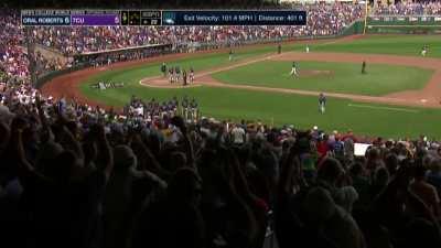 [Highlight] [Highlight] Blaze Brothers hits a three-run go-ahead homer in the top of the 9th inning for Oral Roberts that Karl Ravech believes is a walk-off
