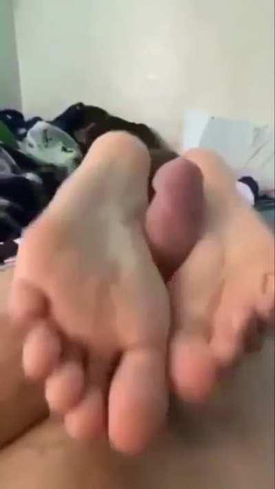 idk if this is already in here but enjoy the full video from the top post