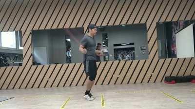 Implementing 1-hand rope art style to my routine