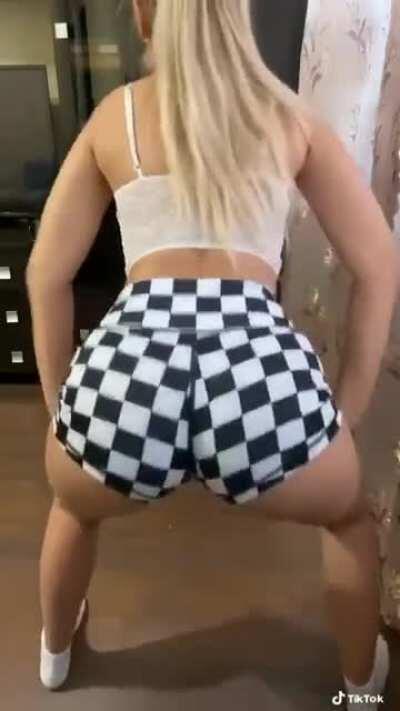 Oh man....🍑looking lovely...