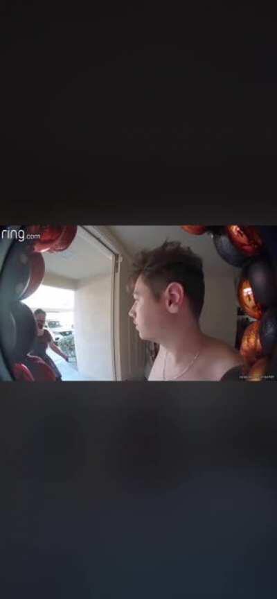 DoorDash Driver loses it because the instructions told her to “dial 911 at the gate” (to get into a gated community)...instead she called the police on her own phone.