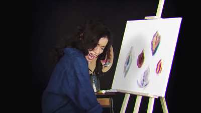 Can Bianca keep her strokes precise and win a prestigious prize? 👩‍🎨