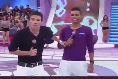 TOME HAAHAHAHAHAHA IHAAAAAAA TOME TOME