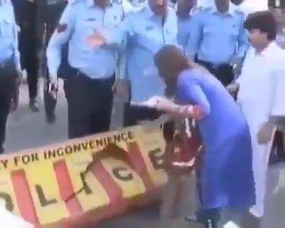 This is how Karen is honoring the Frontline Warriors