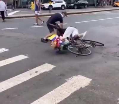 Racist black man suckered by Asian man in NYC