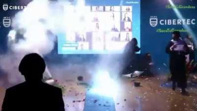 y ahora largo de aki!!!