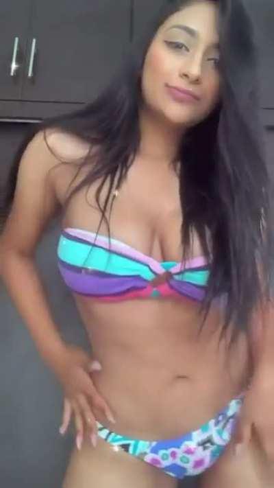 Anyone find her ig.... She is ready to take ur 🍆🤤