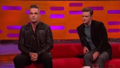 Anna Kendricks is shocked by Robbie Williams hand job story