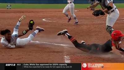 [Highlight] JMU starting Pitcher Odicci Alexander with the run saving dive in the top of the seventh