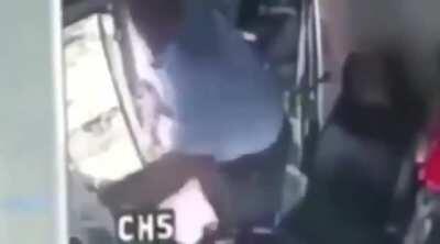 KENDİSİNE VURAN GENCİ HAŞAT EDEN DAYI