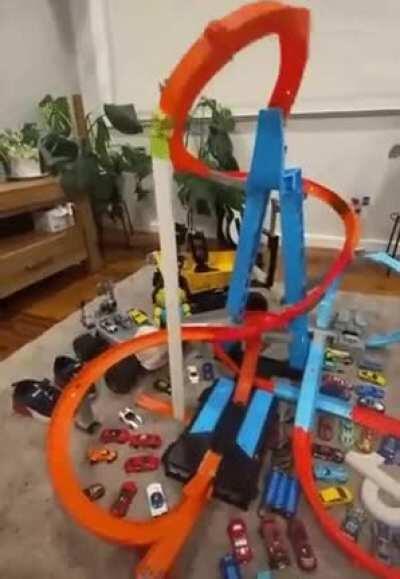 Posting SFW videos I found in NSFW Discord channels Day 107