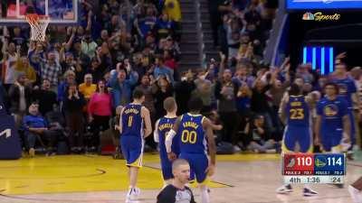 [Highlight] Klay with a huge triple