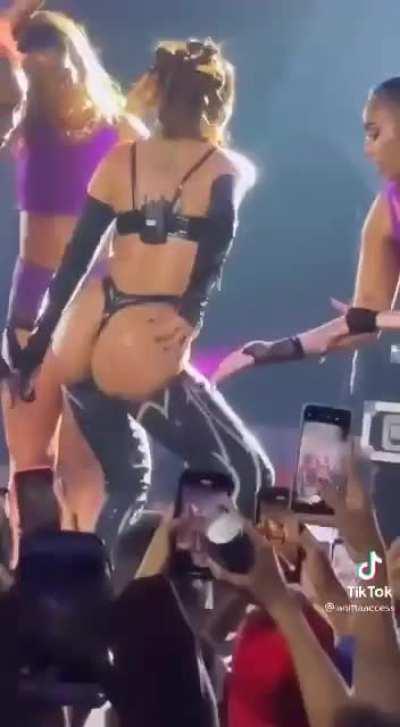 Depois de analisar friamente esse relatório do Nubank, eu decidi investir tudo nele.