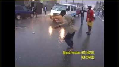 Nothing can stop a Jamaican from holding a vibe