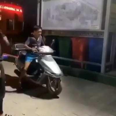 Выкручу газ прям в балку! Главное с сигареткой и без тормозов