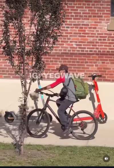 Man gets his bike stolen downtown Edmonton at knifepoint