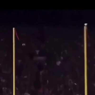 Justin Fields bets he can hit the crossbar