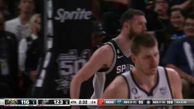 [Highlight] Mamukelashvili hits the triple over Jokic to put the Spurs up 7