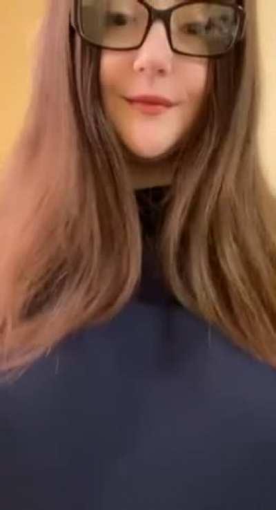 Cozy sweaters are best at hiding [oc]