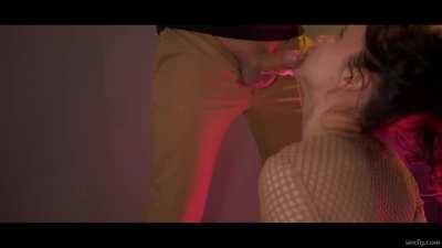 Babe in fishnet bodysuit gives a deep head