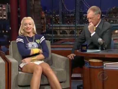 Gwen Stefani on Letterman (classic leggy appearance)
