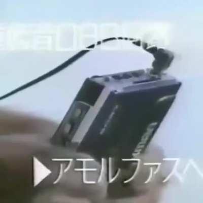 Macaco sabe apreciar musica boa.