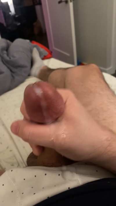 Whats better than a cut cock cumming with some dirty talk 🤭