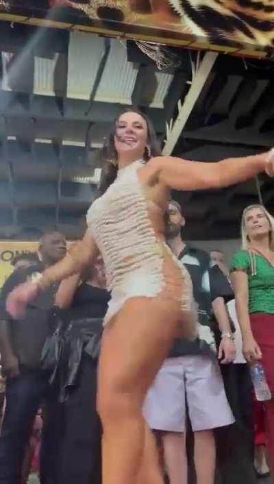 Paolla Oliveira (@paollaoliveirareal)