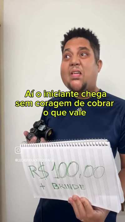 Trabalhadores quebrando as proprias pernas