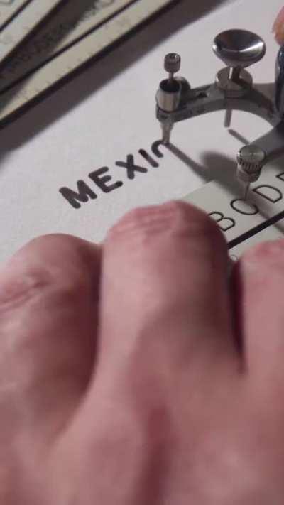 This vintage lettering set