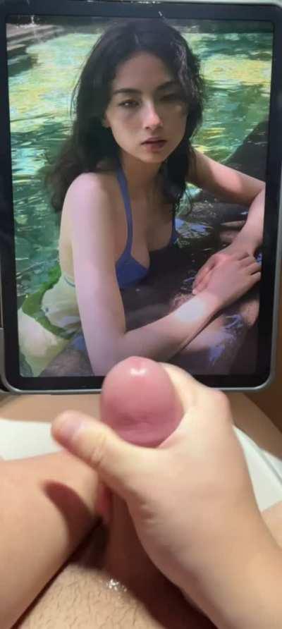 Let's all help Kyedae fill up her pool