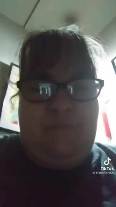 This video is all over the god damn place. It's so cool 🎸🎸🎸