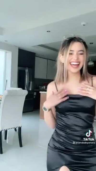 Pura tentación nesecito estar dentro de estas dos pinches perr4s