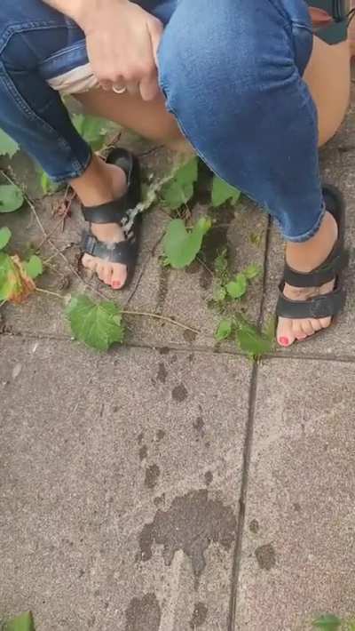 Would you honestly allow me to pee on your face