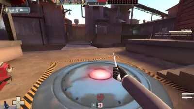 Got to love backcapping as spy when the red team is overextending on dustbowl.