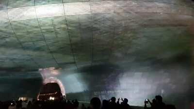 Not sure if they still do this, but in 2018 they had this amazing light show at the Dongdaemun Design Plaza in Seoul. Really one of the coolest things I've ever seen. I'm lucky I'm so tall and can film over everyone's head 😁