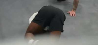 Our Legend Killer casually beating the shit out of iShowSpeed. BEAUTIFUL. ENJOY 😂