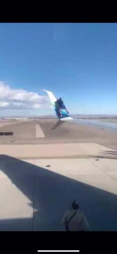 What happens in Vegas, ends up on a plane wing...