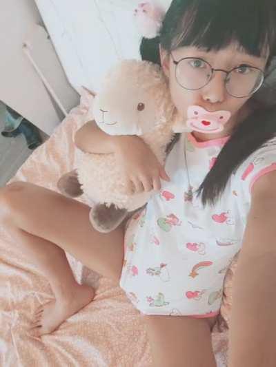 Is it ok to post a gif of me in littlespace? 🥺