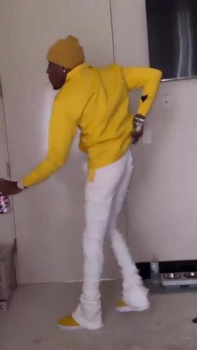 these outrageous ass dance moves