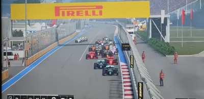 This is what everyone is expecting will happen in Abu Dhabi. (Sorry for the bad quality)