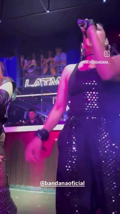 y un día...volvieron: