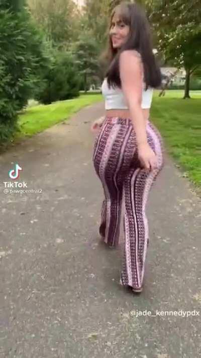 Soft & Jiggly 61 (Jiggle Walk) 😍🍑🤤🤌🏼