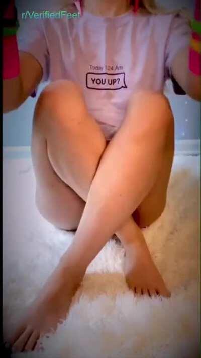 Happy 80k subscribers, r/VerifiedFeet! Let’s kick off this celebration right with an 80s themed collaboration post from the Supermodels!