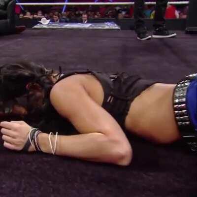 AJ knock out thighs