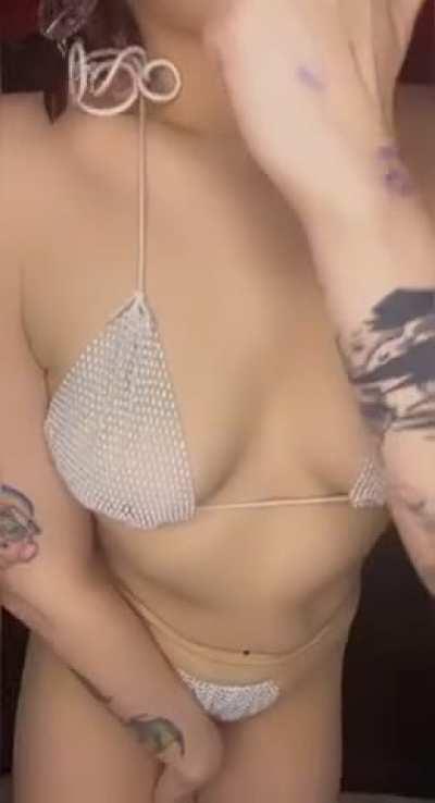 Check out my new bundle! Experienced domme of over 5 years! Size queen who loves to do [rate]s Order a custom [vid] and watch my creativity flow. Now offering tasks! [Dom] but [fet] friendly! See for yourself why I have so many good reviews! 100+ [oth] Te