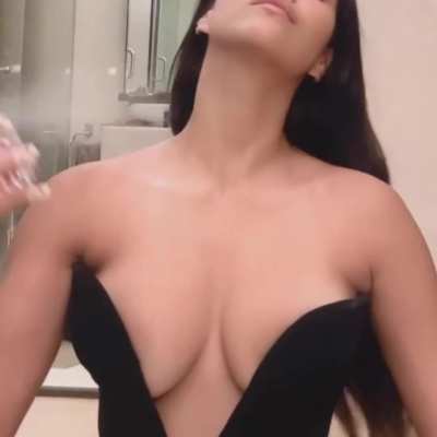 She knows the algorithm