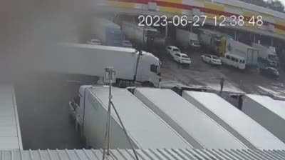 Headshot by lightning, r/fuckyouinparticular vibes