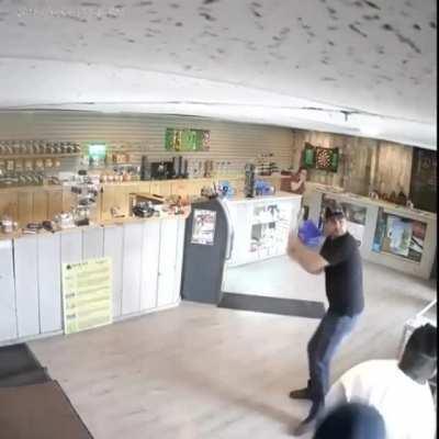 Guy Fights Off Robbery With Bong