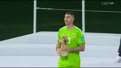 Emi Martinez celebration for golden glove